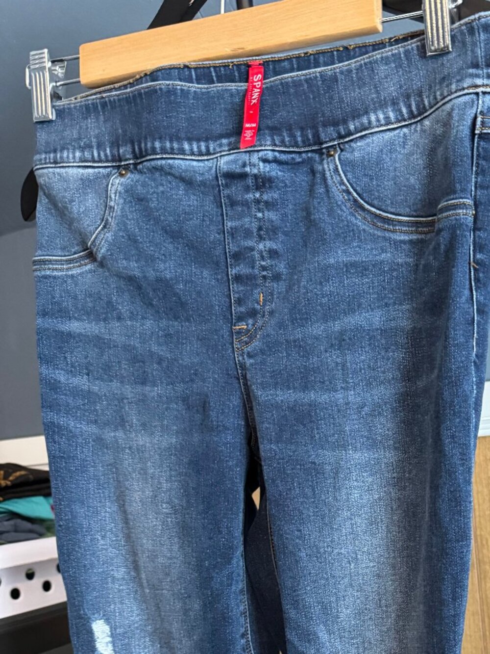 Spanx Distressed Denim Leggings Medium Pull-On High Rise Jeans/Blue